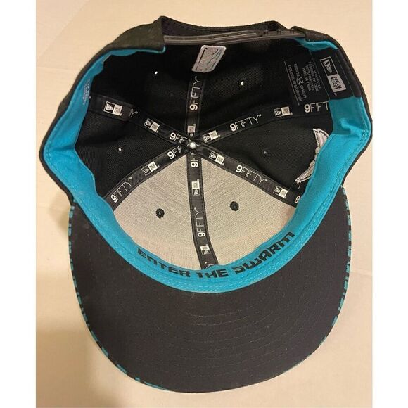 NEW ERA Charlotte Hornets NBA BUZZ CITY SnapBack Hat - Picture 4 of 8